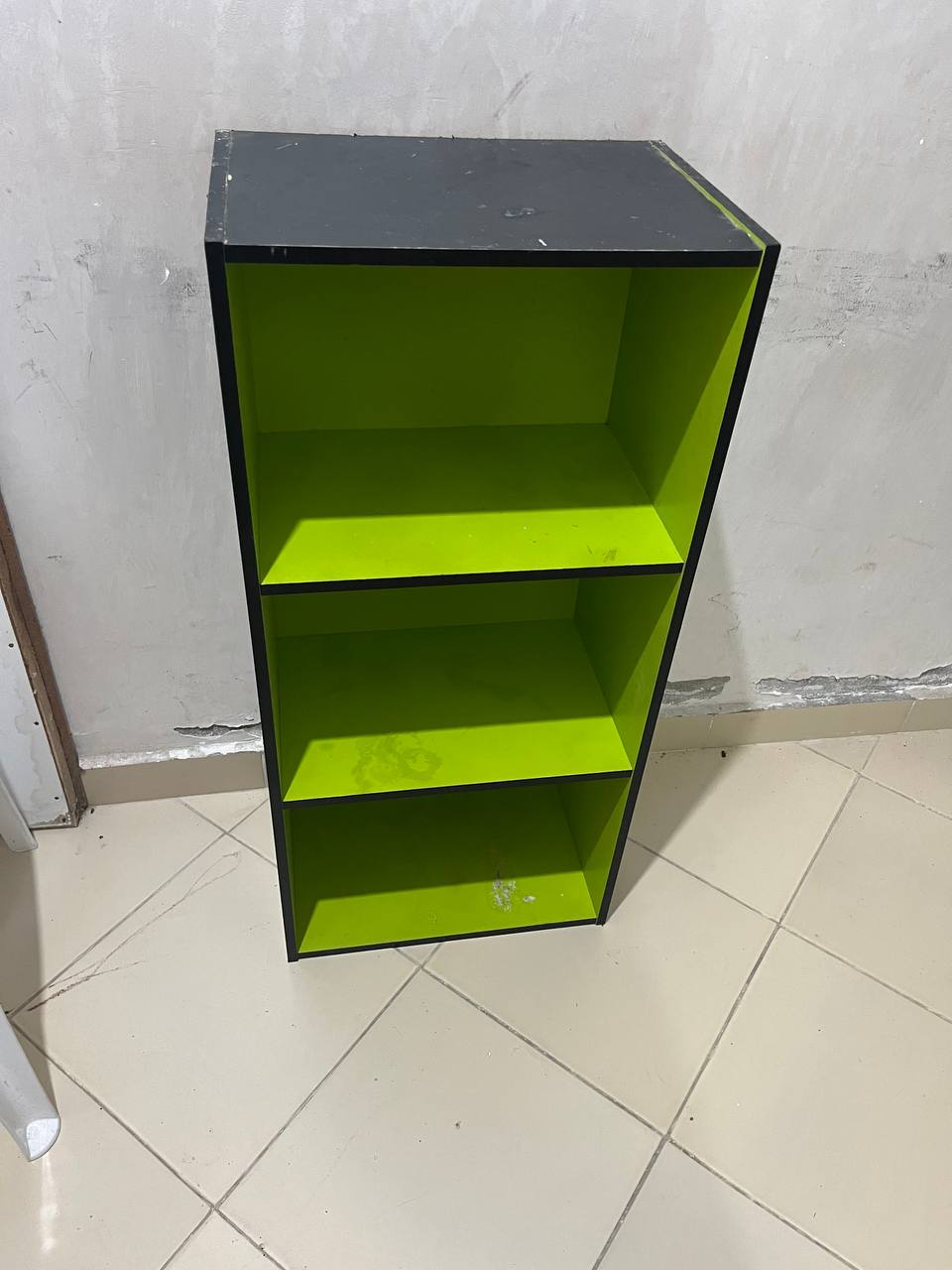 Étagère de rangement verte et noire