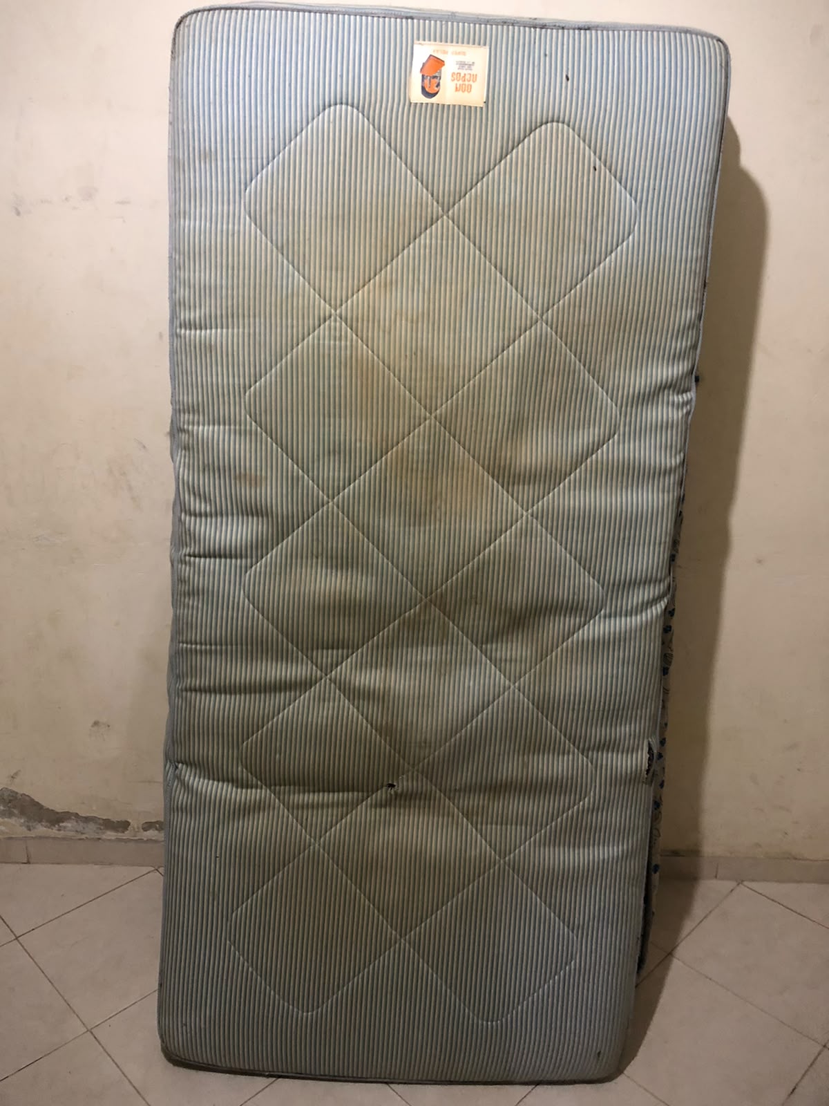 MATELAS D’OCCASION À VENDRE