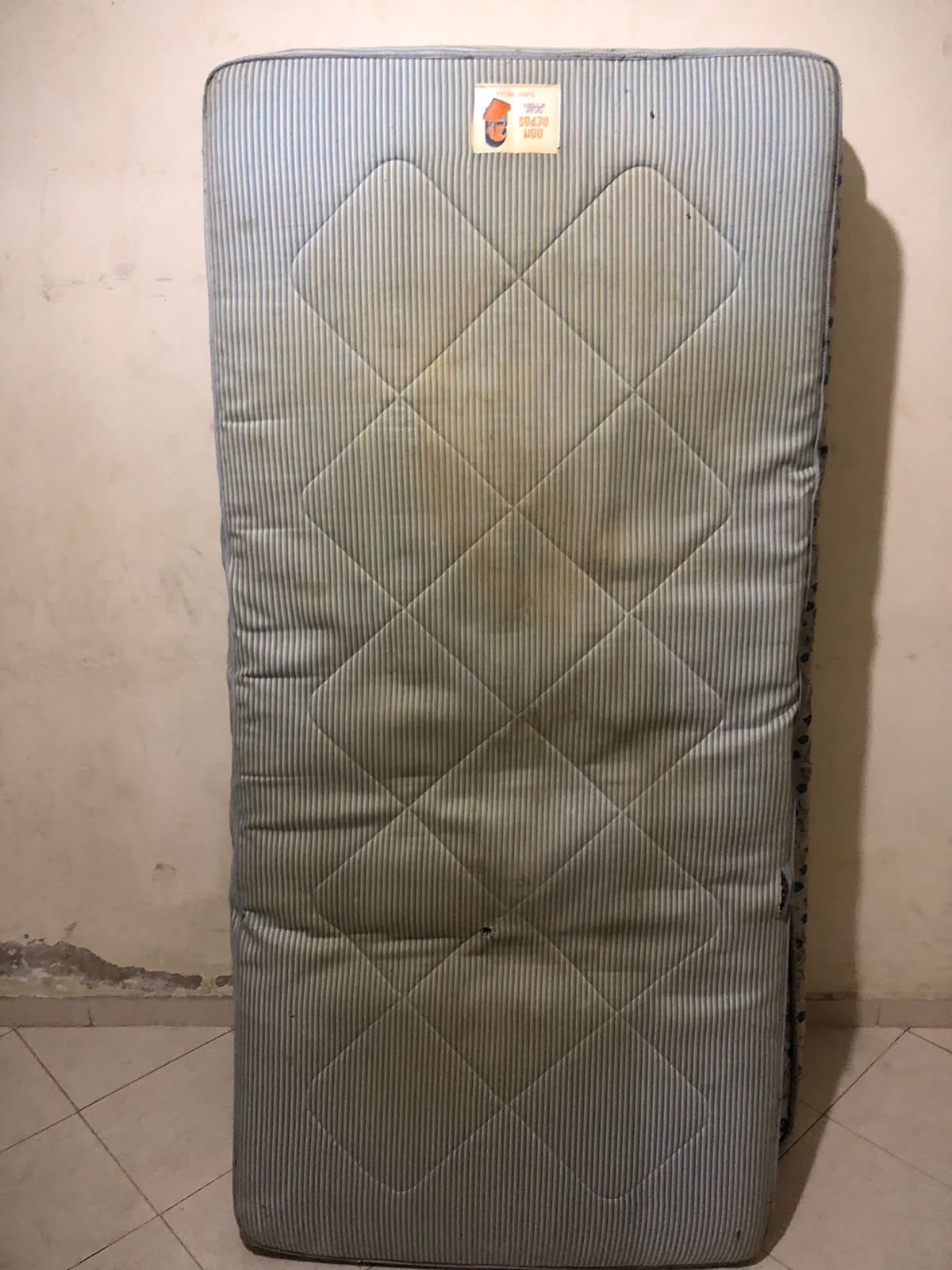 MATELAS D’OCCASION À VENDRE